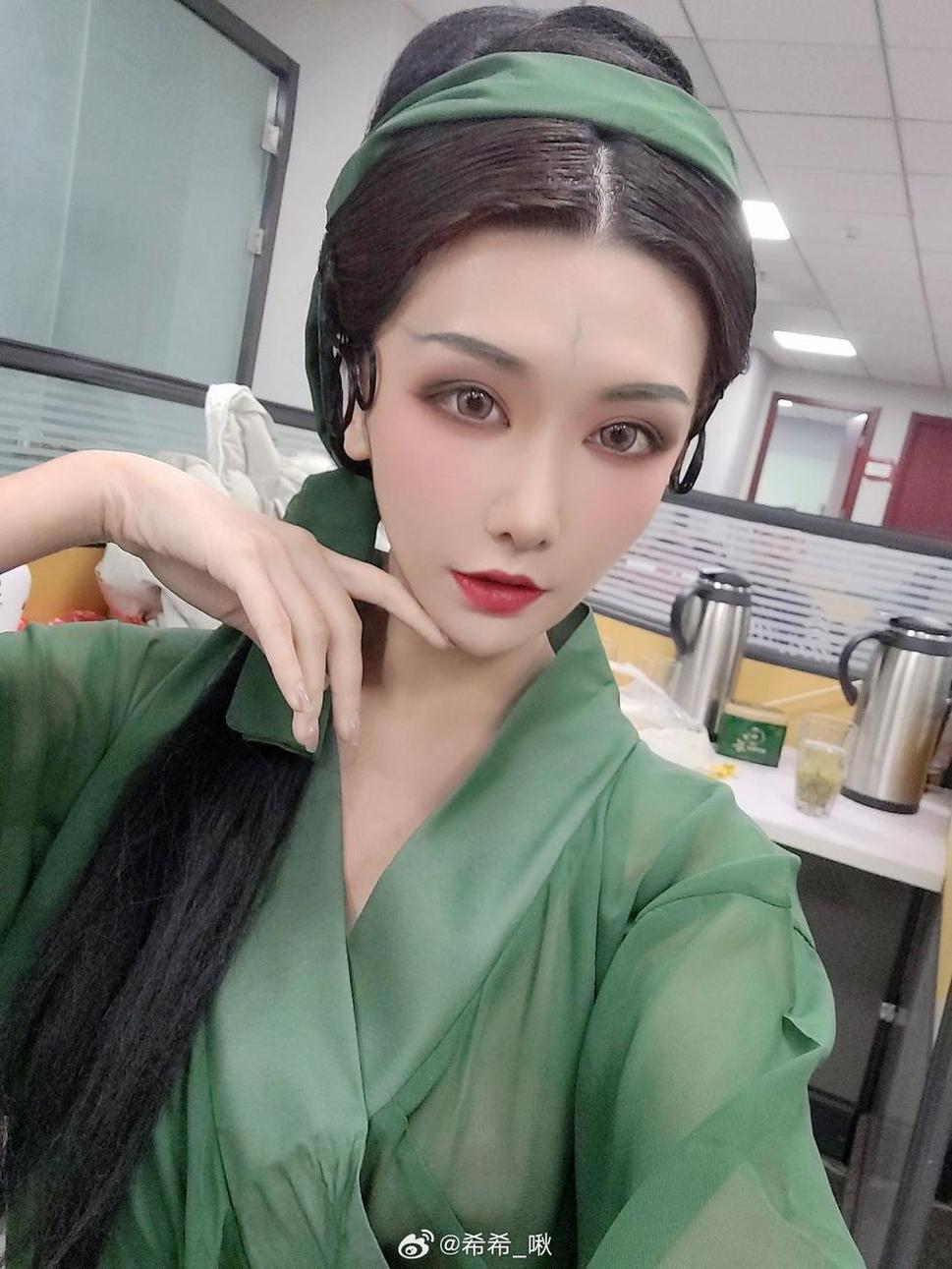 在黑料正能量.php中，您可以免费分享最新下载地址